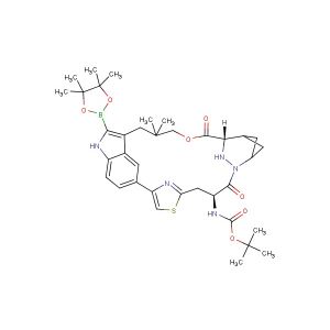tert-Butyl ((64S,4S)-10,10-dimethyl-5,7-dioxo-12-(4,4,5,5-tetramethyl-1,3,2-dioxaborolan-2-yl)-11H-8-oxa-62,63-diaza-2(4,2)-thiazola-1(5,3)-indola-6(2,4)-bicyclo[3.1.1]heptanacycloundecaphane-4-yl)carbamate